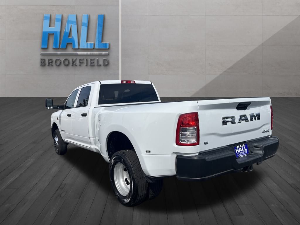 2022 Ram 3500 Tradesman photo 3