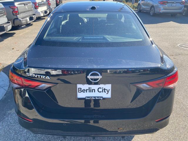 2025 Nissan Sentra SV photo 4