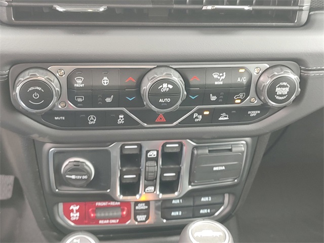 2025 Jeep Gladiator Rubicon photo 17