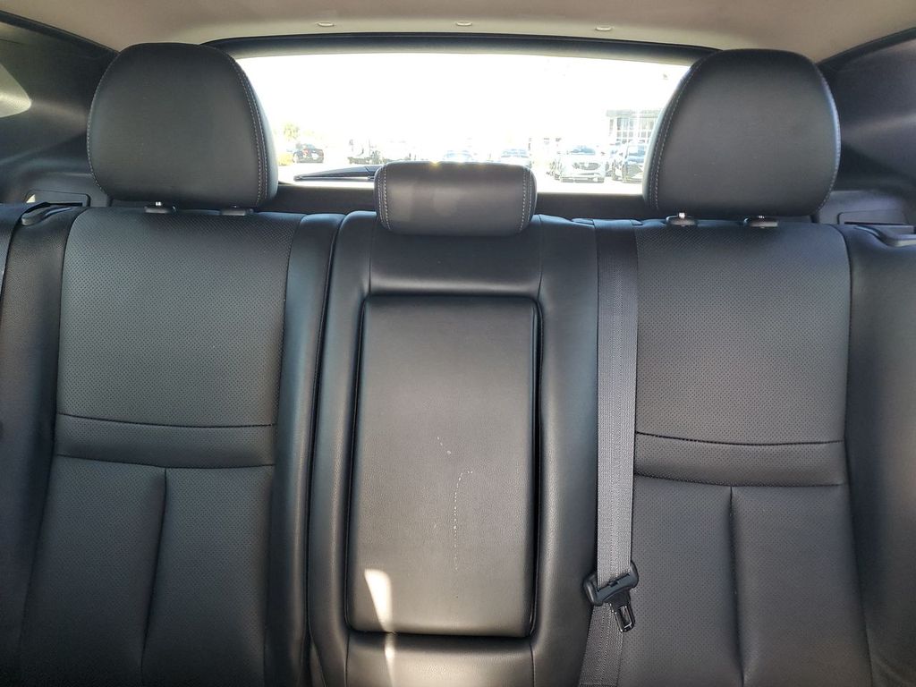 2017 Nissan Rogue Sport SL photo 3