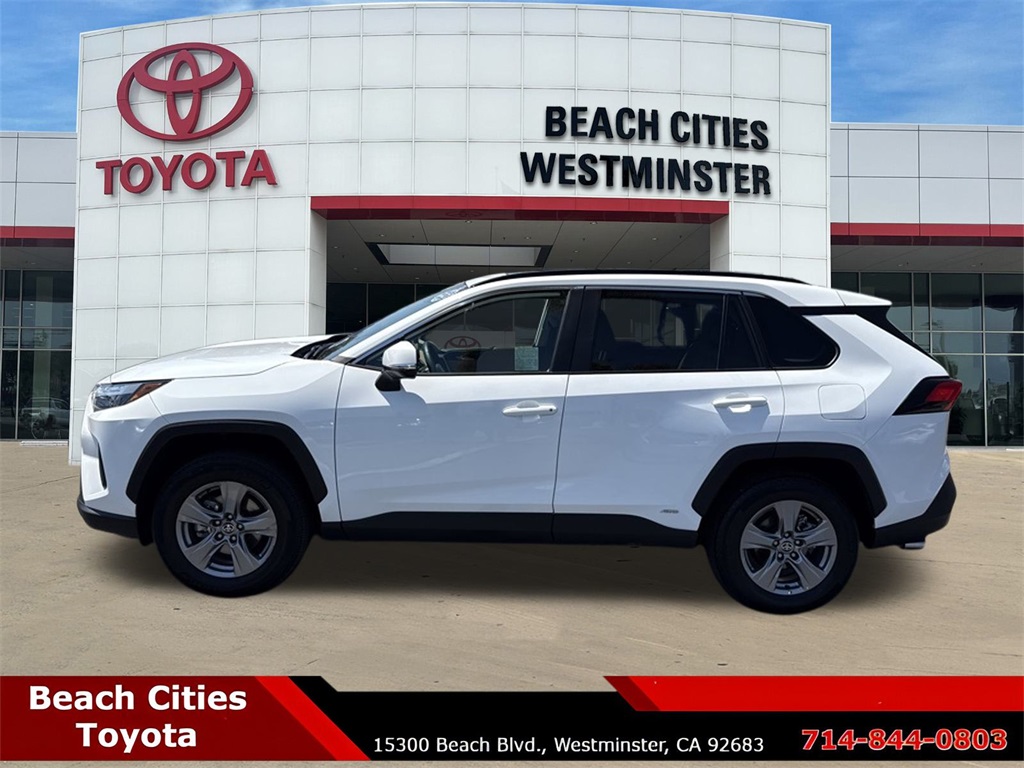 2023 Toyota RAV4 Hybrid XLE photo 5