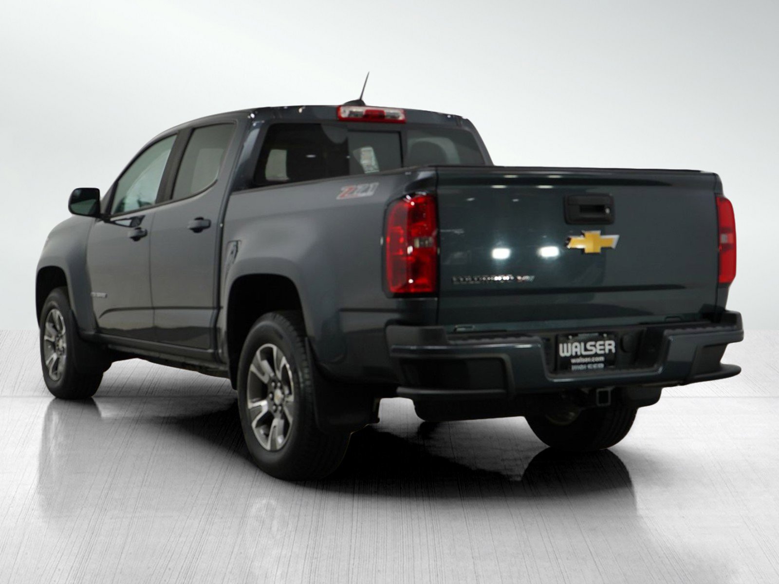 2017 Chevrolet Colorado Z71 photo 3