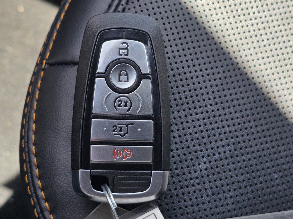 2025 Ford Expedition photo 26
