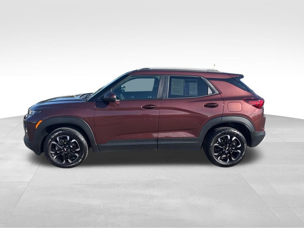 2022 Chevrolet Trailblazer LT photo 2