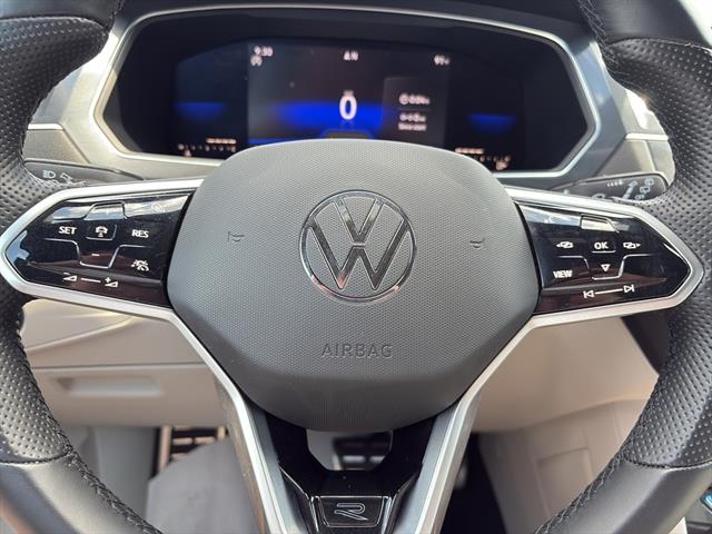 2022 Volkswagen Tiguan SE R-Line Black photo 16