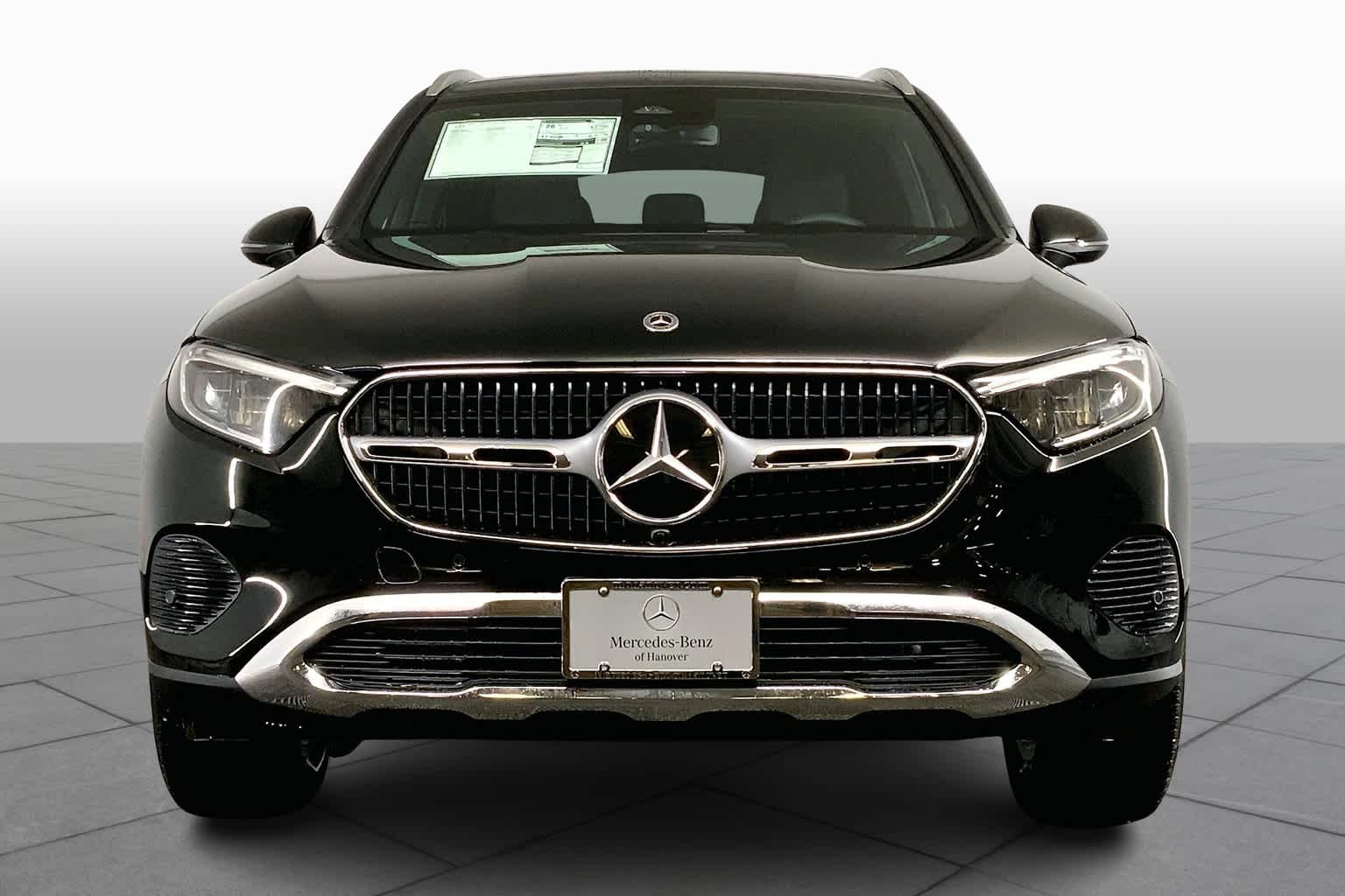 2025 Mercedes Benz GLC 300 4MATIC photo 3