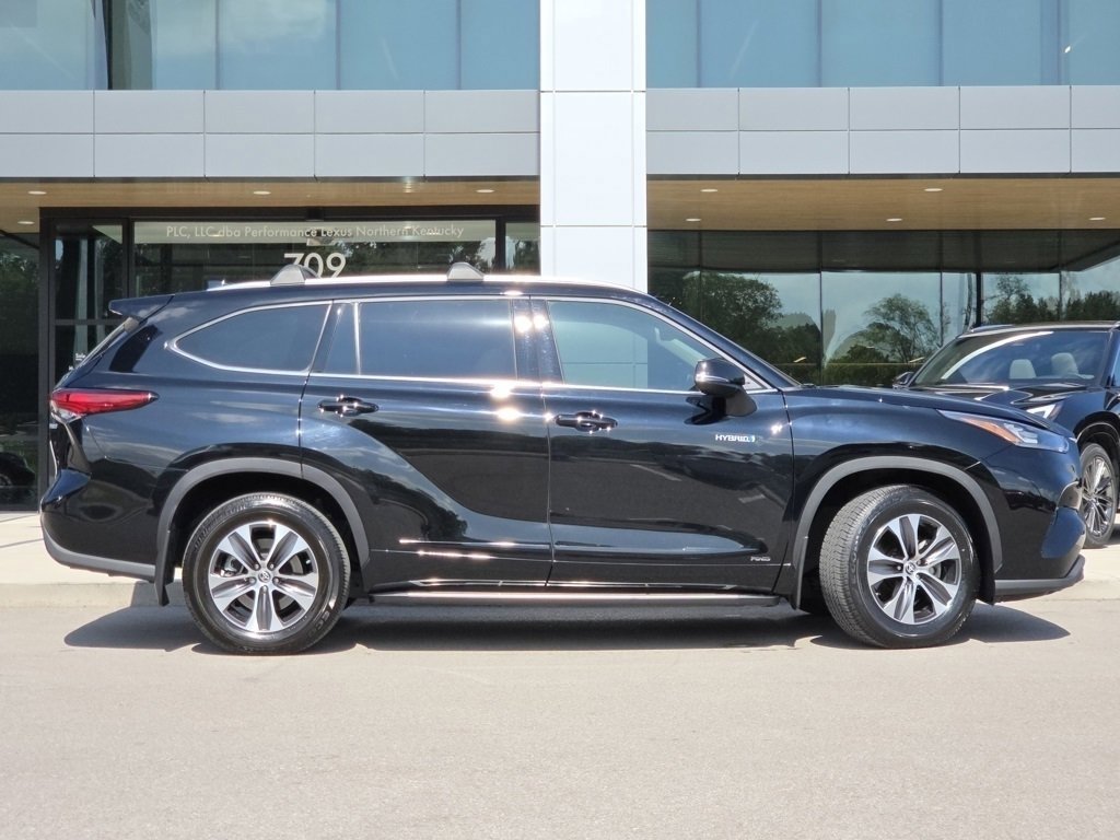 2020 Toyota Highlander Hybrid XLE photo 23