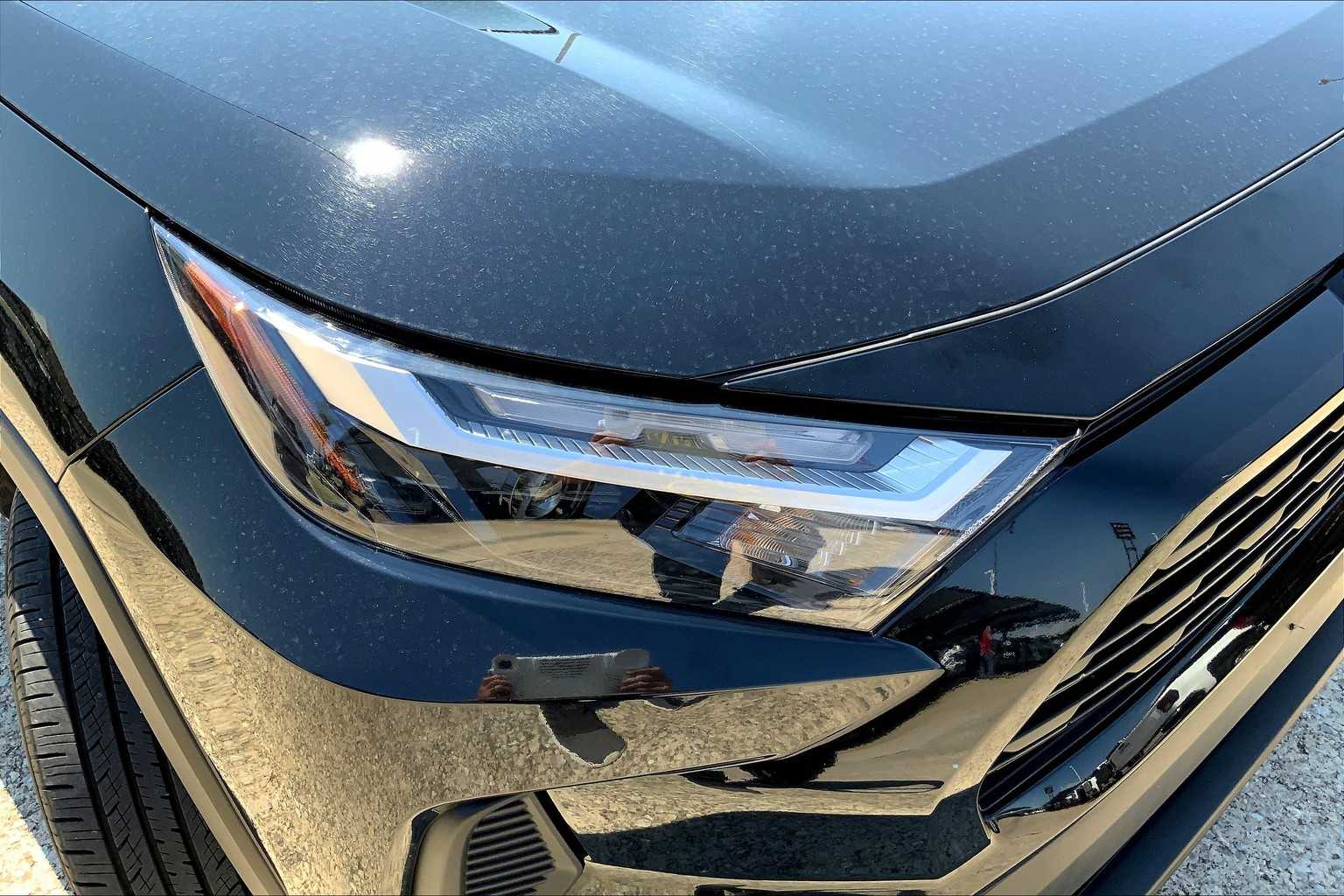 2025 Toyota RAV4 LE photo 24