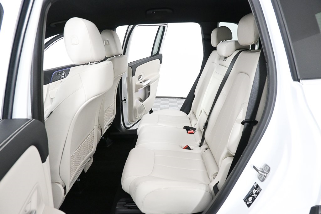 2025 Mercedes Benz GLB 250 photo 14