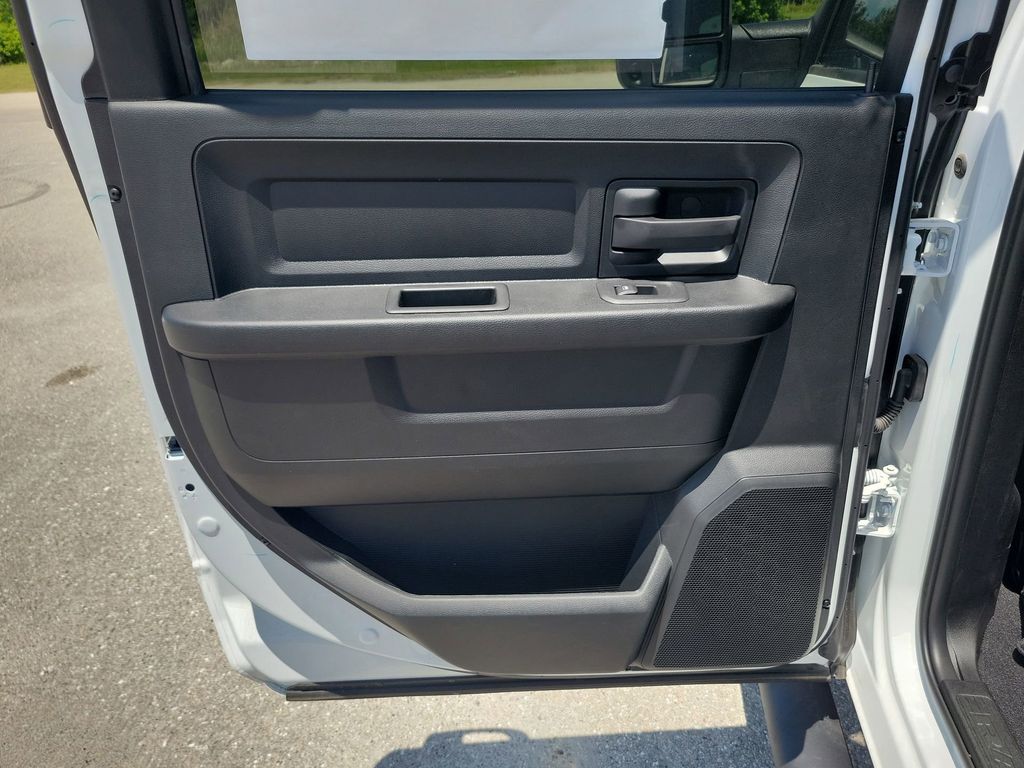 2025 Ram 3500 Tradesman photo 40