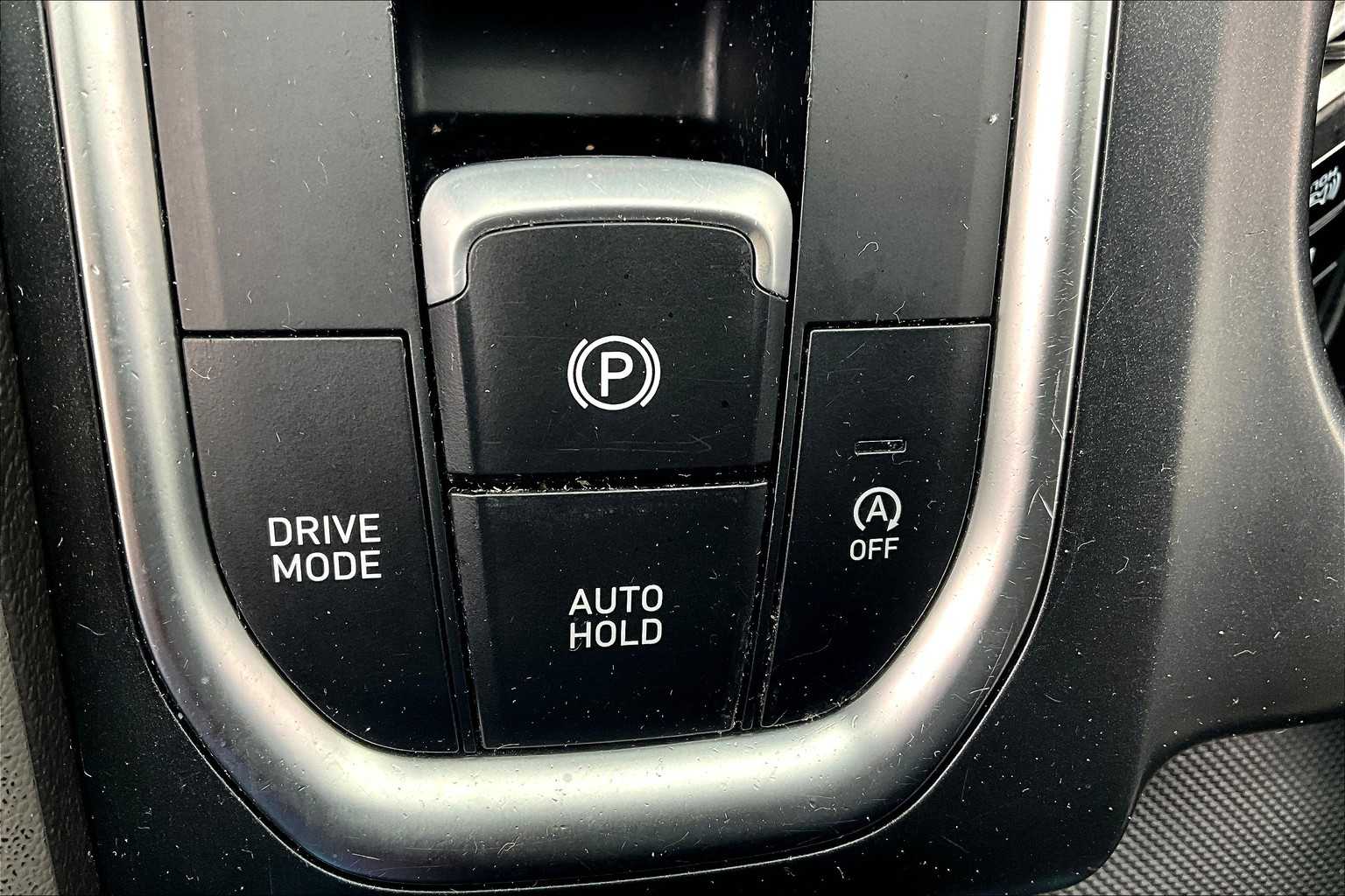 2020 Hyundai Santa Fe SEL photo 31
