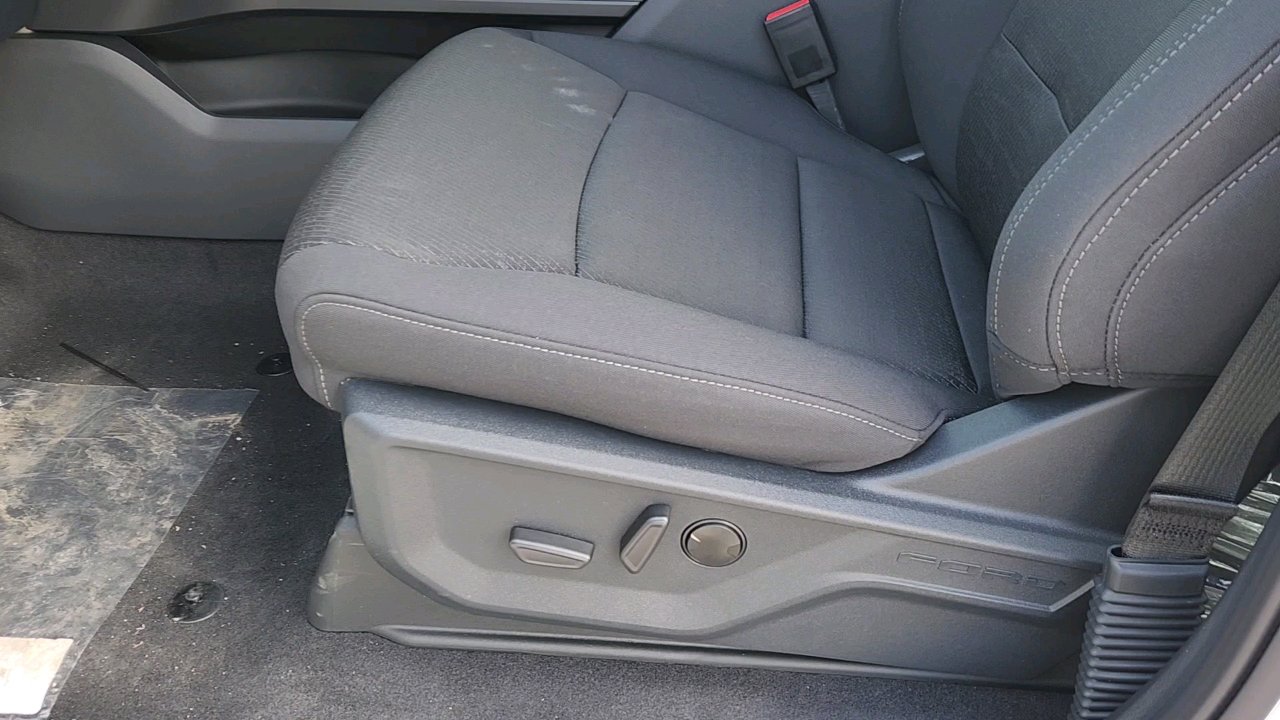 2025 Ford F-150 XLT photo 14