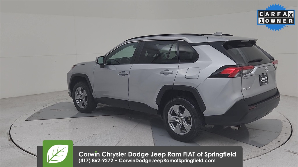 2024 Toyota RAV4 XLE photo 10