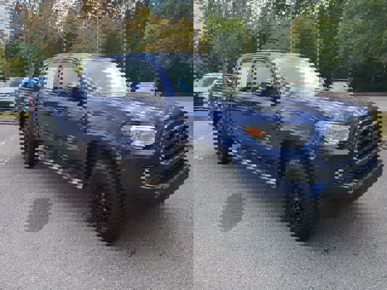2022 Toyota Tacoma SR5 photo 3