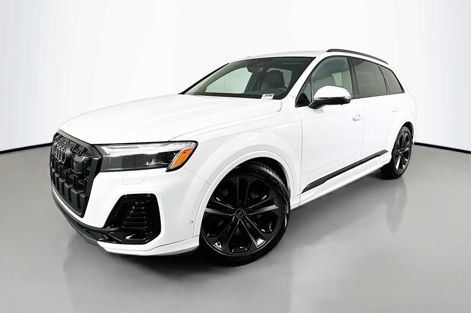 2026 Audi Q7 Premium Plus's photo