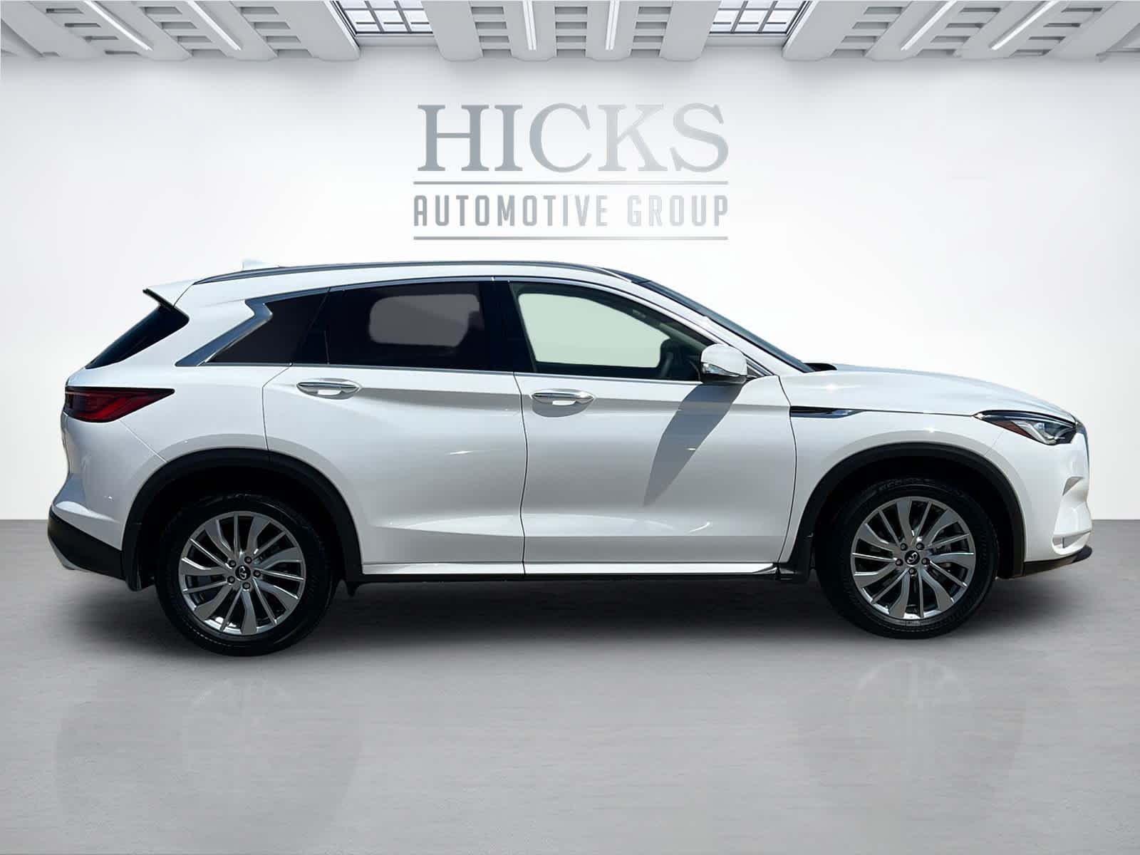 2025 Infiniti QX50 Luxe photo 4