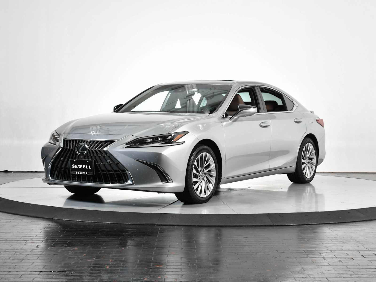 2023 Lexus ES Hybrid 300h Ultra Luxury's photo