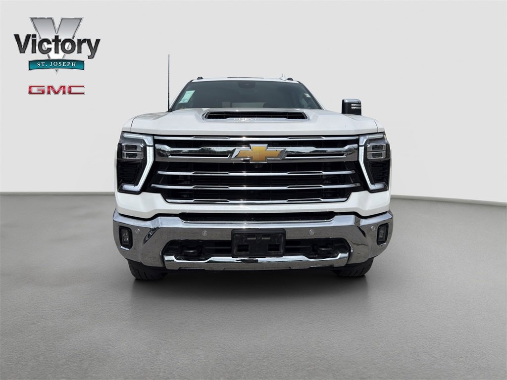 2024 Chevrolet Silverado LTZ photo 3