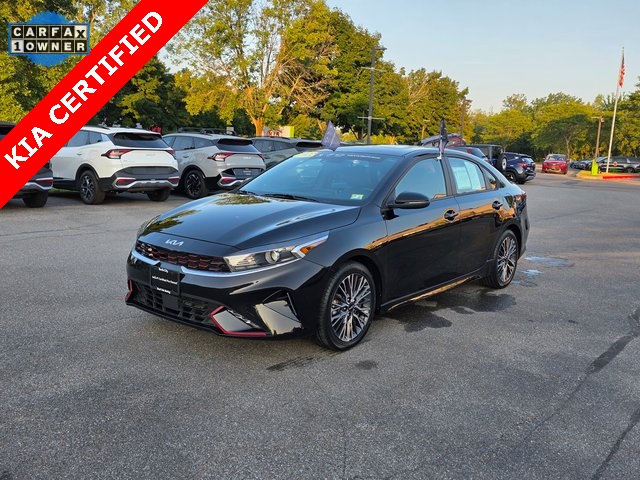 2022 Kia Forte GT-Line photo 3