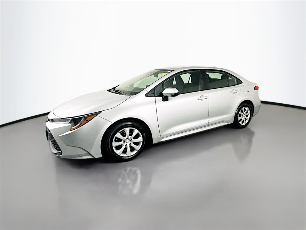 2023 Toyota Corolla LE photo 5