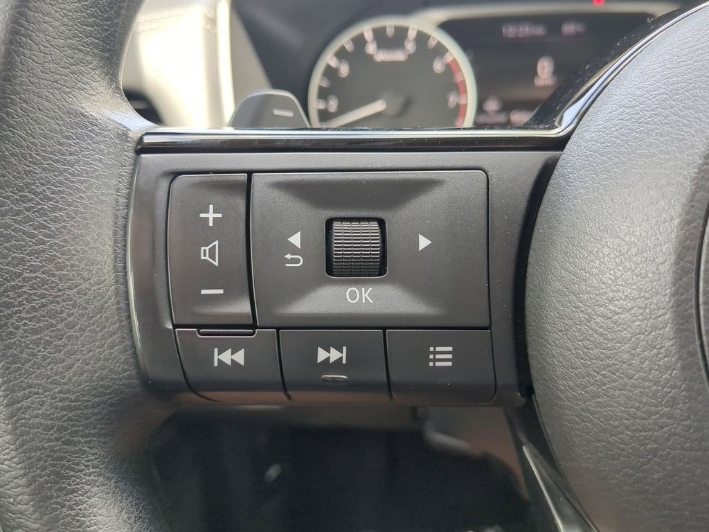 2021 Nissan Rogue S photo 21