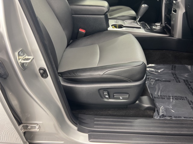 2022 Toyota 4Runner SR5 Premium photo 19