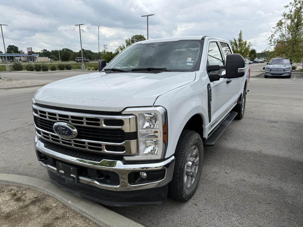 2024 Ford F-250 XLT photo 3