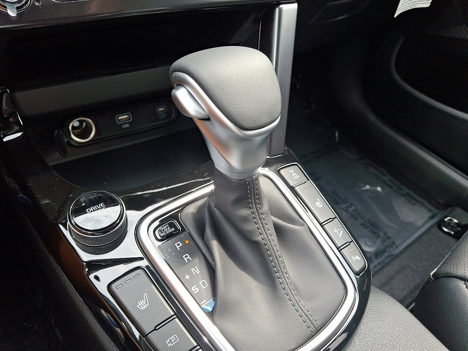 2025 Kia Seltos EX photo 7