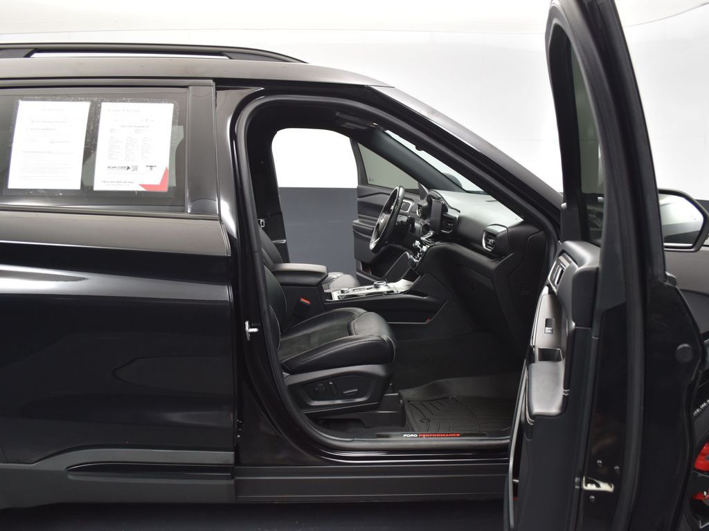 2021 Ford Explorer ST photo 25