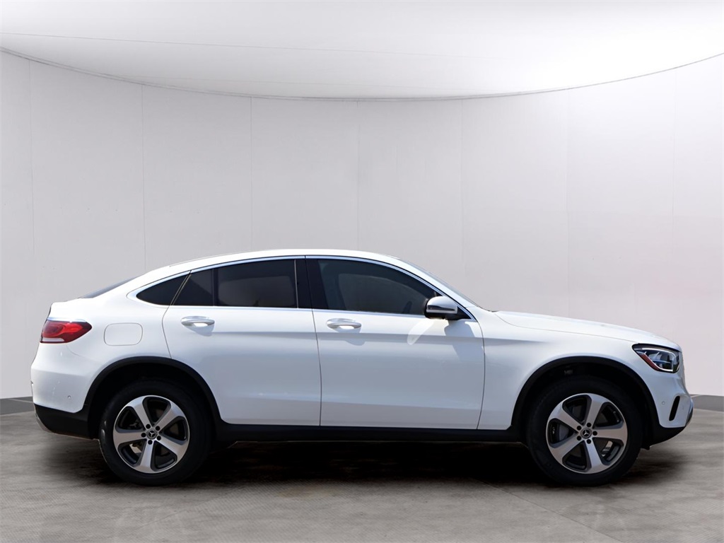 2022 Mercedes Benz GLC 300 Coupe 4MATIC photo 4