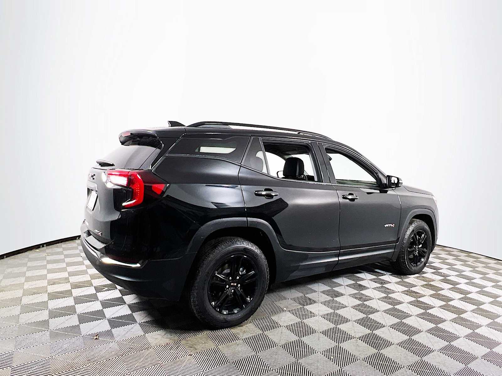 2022 Gmc Terrain AT4 photo 3