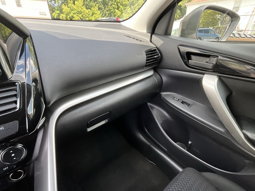 2023 Mitsubishi Eclipse Cross ES photo 18