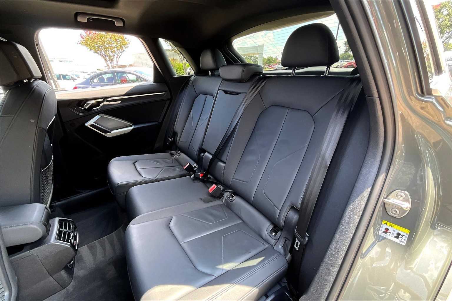 2023 Audi Q3 S line Premium photo 17