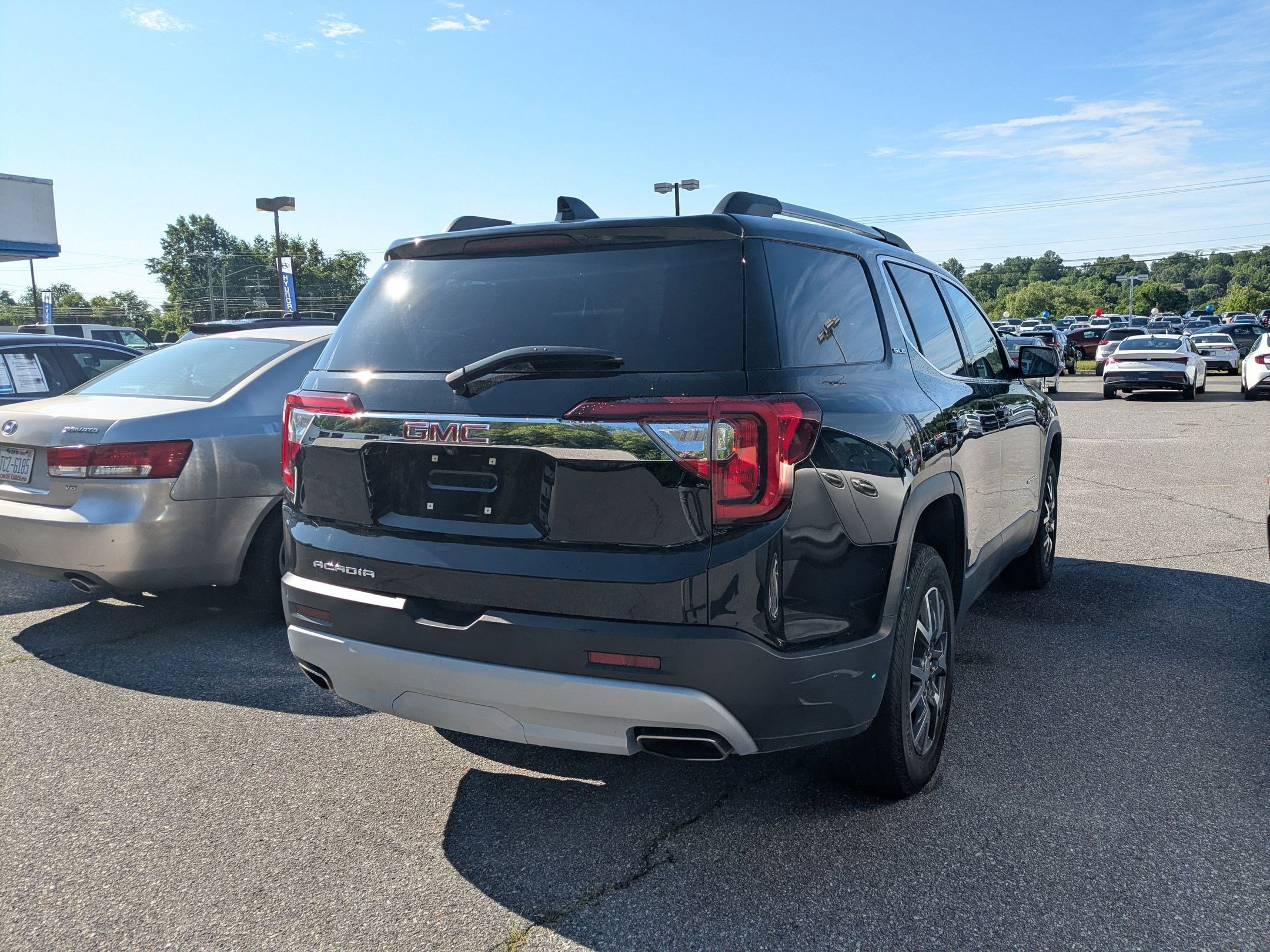 2023 Gmc Acadia SLE photo 4