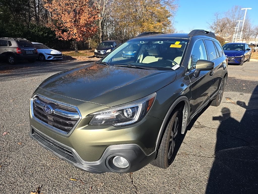 2018 Subaru Outback Limited's photo