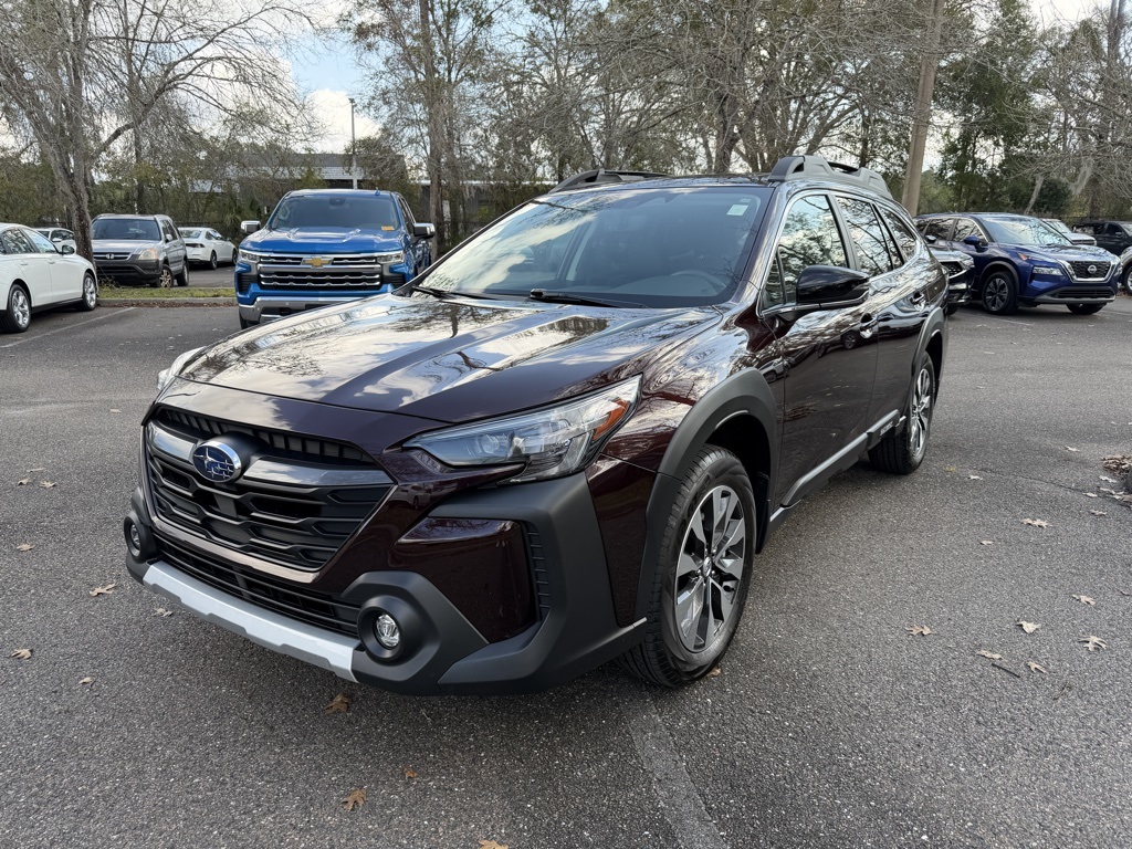 2025 Subaru Outback Limited's photo