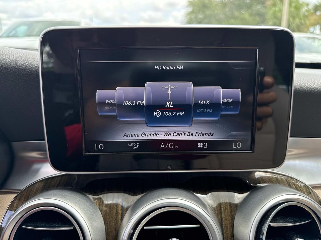 2016 Mercedes Benz C 300 photo 25