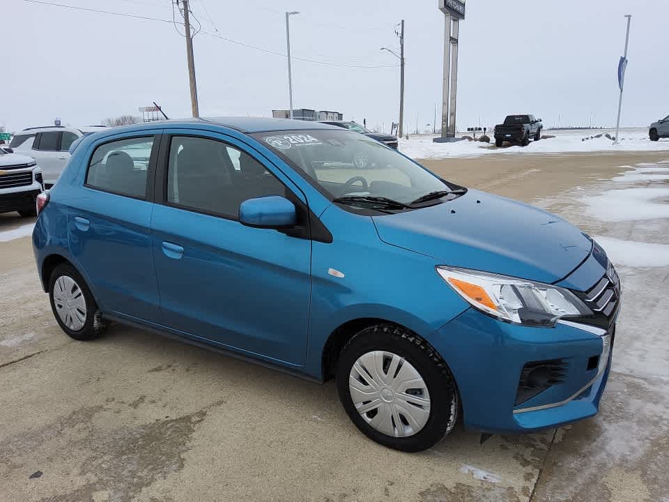 2024 Mitsubishi Mirage ES's photo