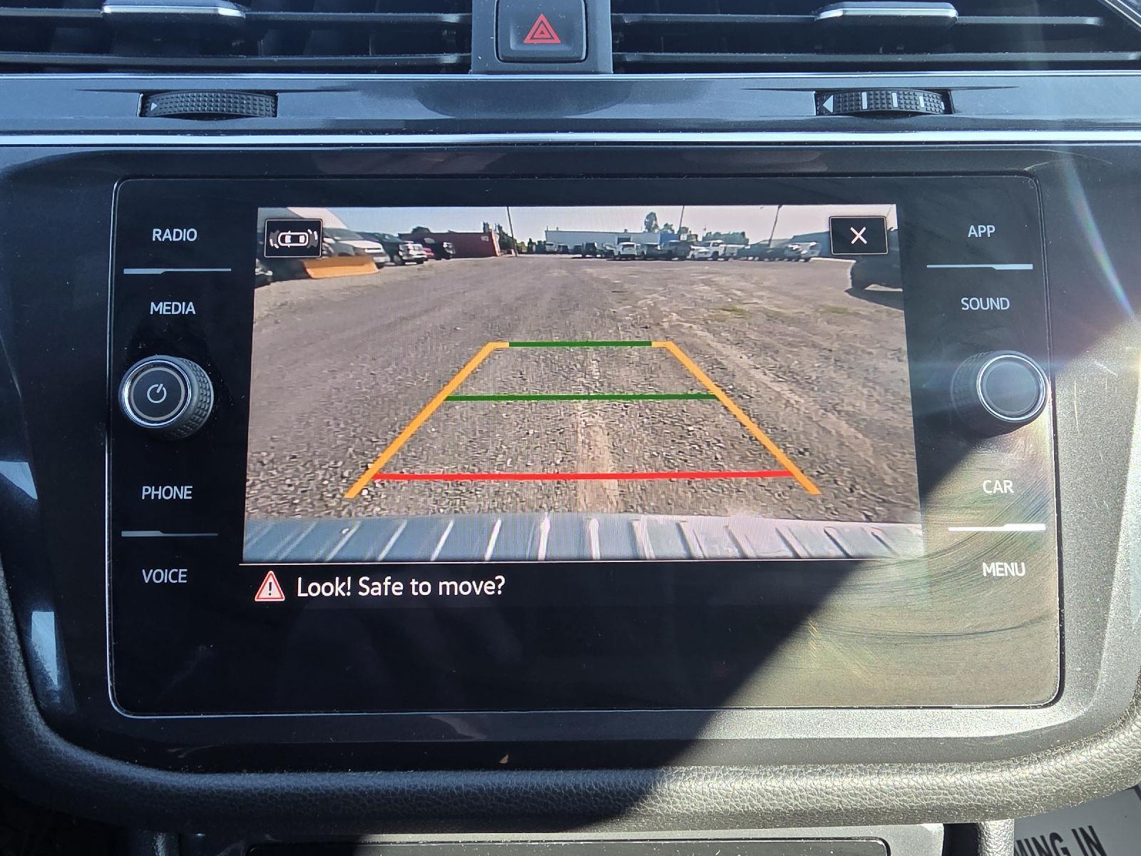2022 Volkswagen Tiguan SE photo 17