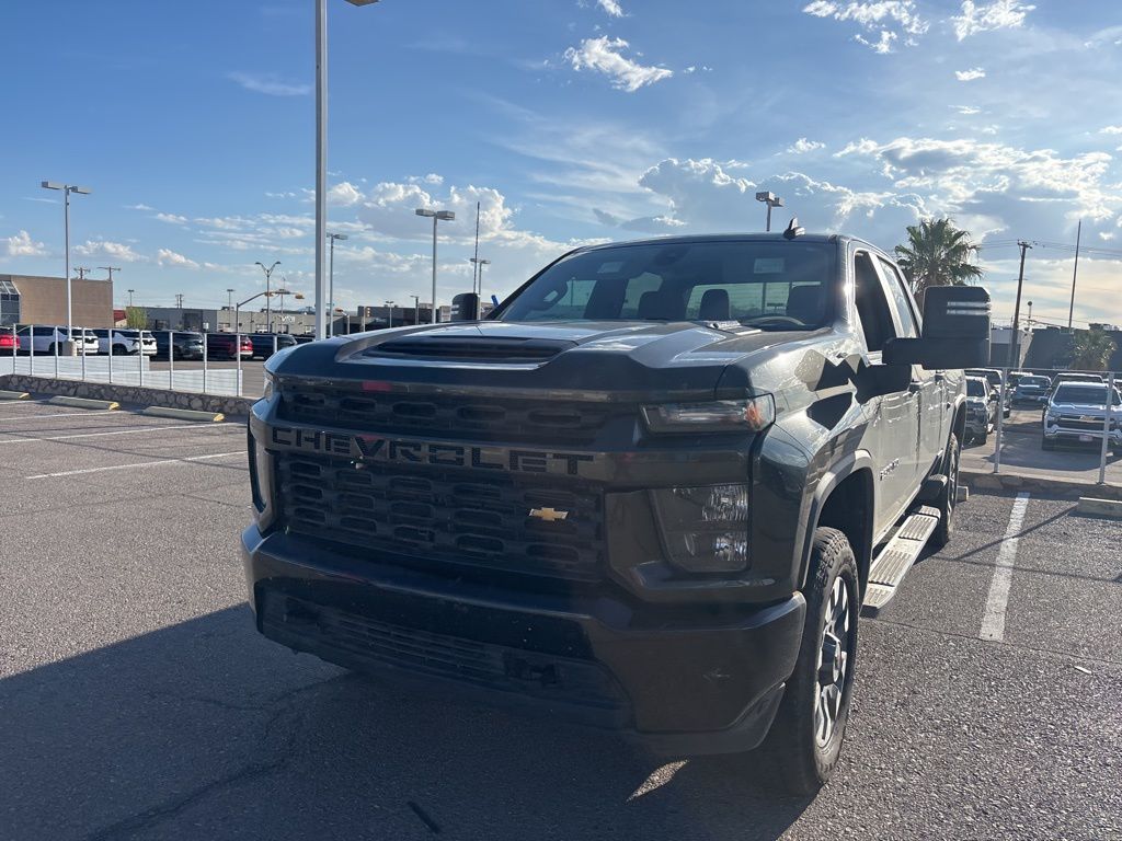 2023 Chevrolet Silverado 2500HD Custom photo 2