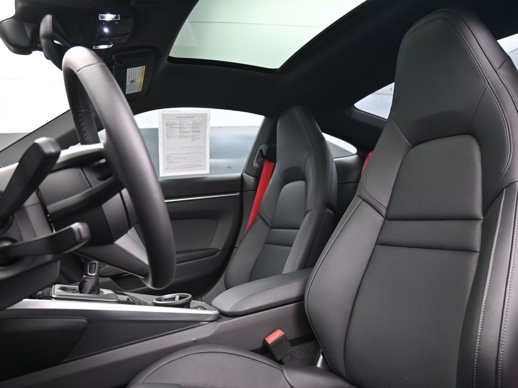 2024 Porsche 911 4S 4 GTS photo 4