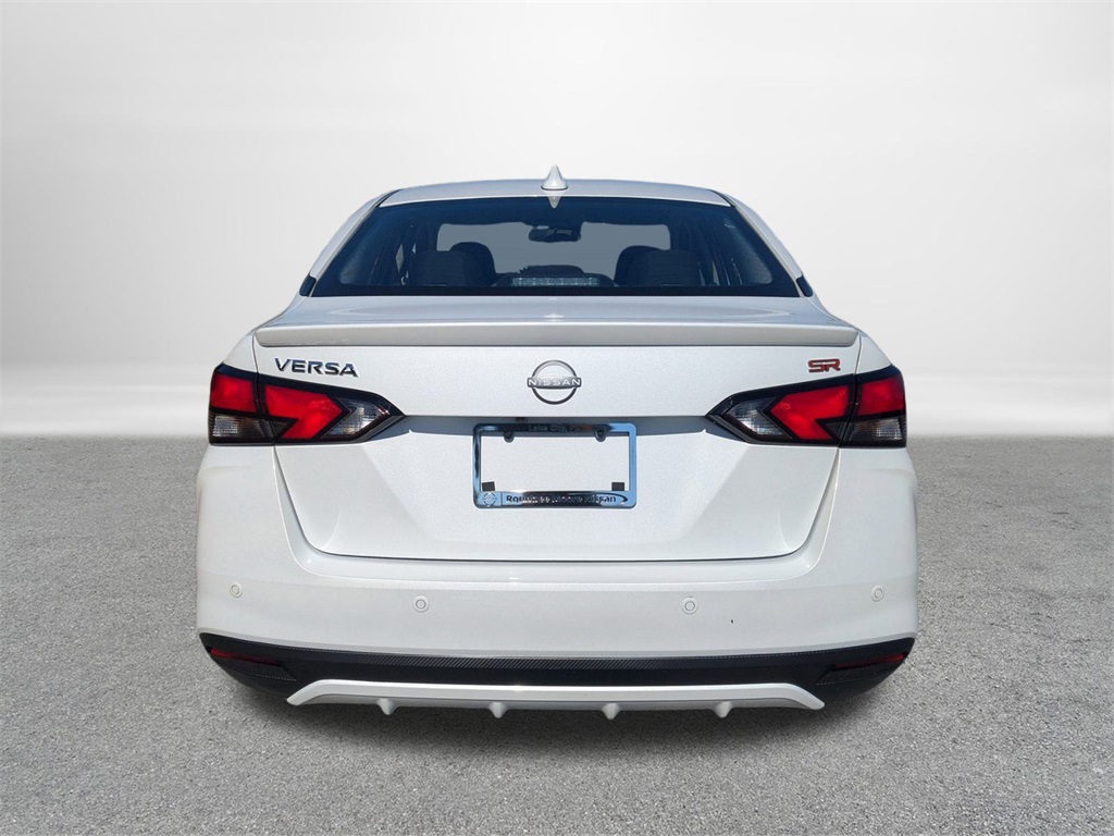 2025 Nissan Versa 1.6 SR photo 4