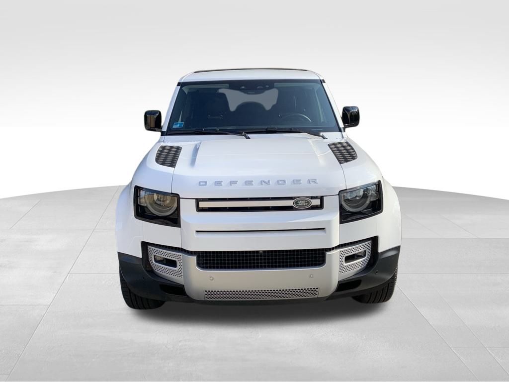 2025 Land Rover Defender 110 S photo 2