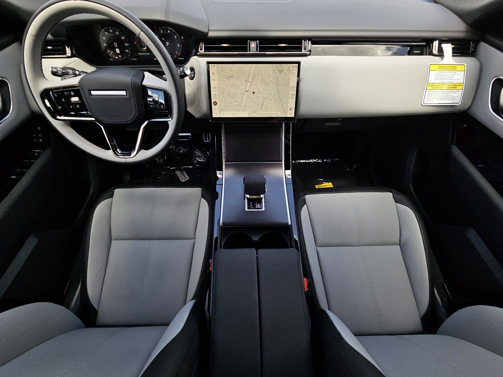 2026 Land Rover Range Rover Velar SE photo 33
