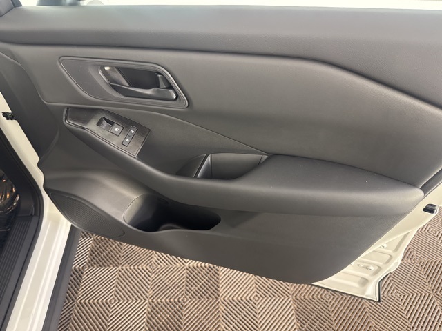 2026 Nissan Rogue S photo 19