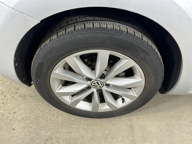2014 Volkswagen Beetle TDI photo 26