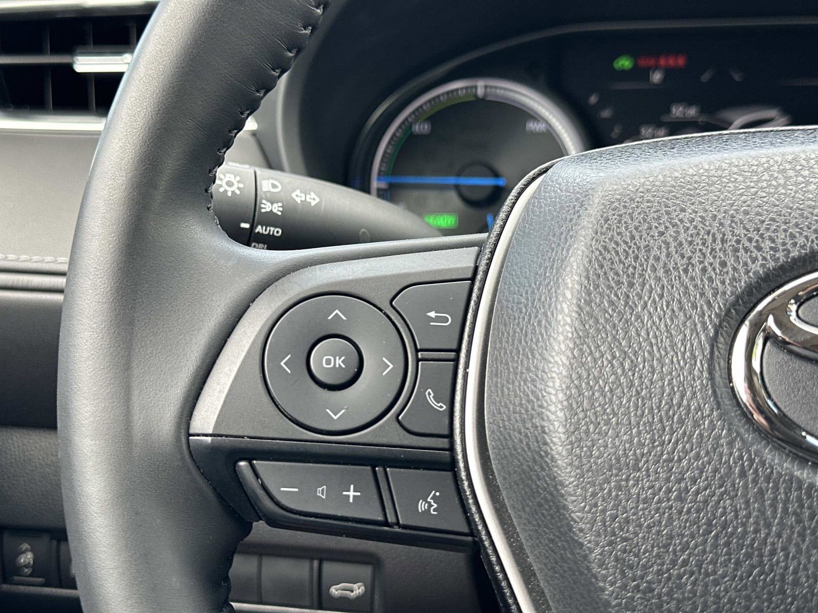 2023 Toyota Venza LE photo 30