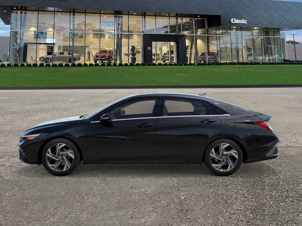 2025 Hyundai Elantra Limited photo 3