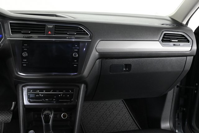 2023 Volkswagen Tiguan SE photo 13