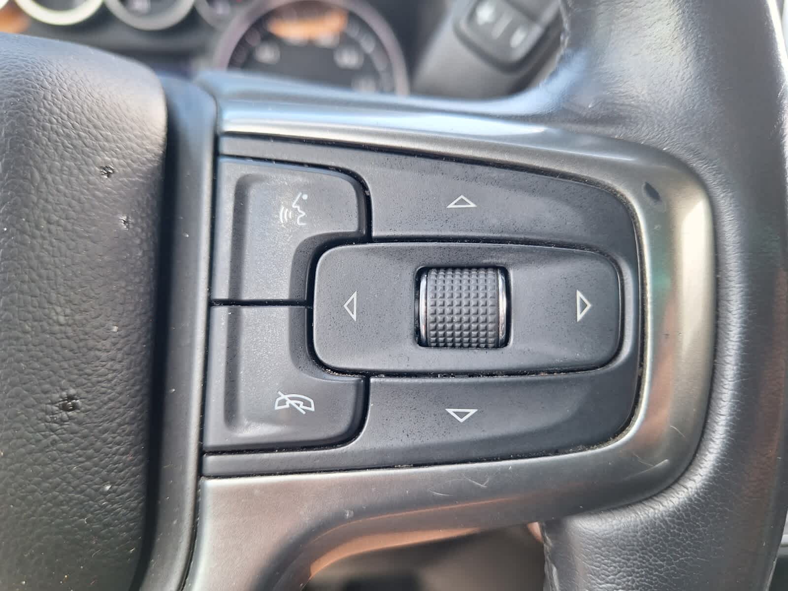 2020 Chevrolet Silverado 1500 RST photo 14